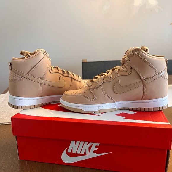 Nike Men’s High-Top Sneakers in Light Tan Vanchetta Tan - Picture 5 of 16